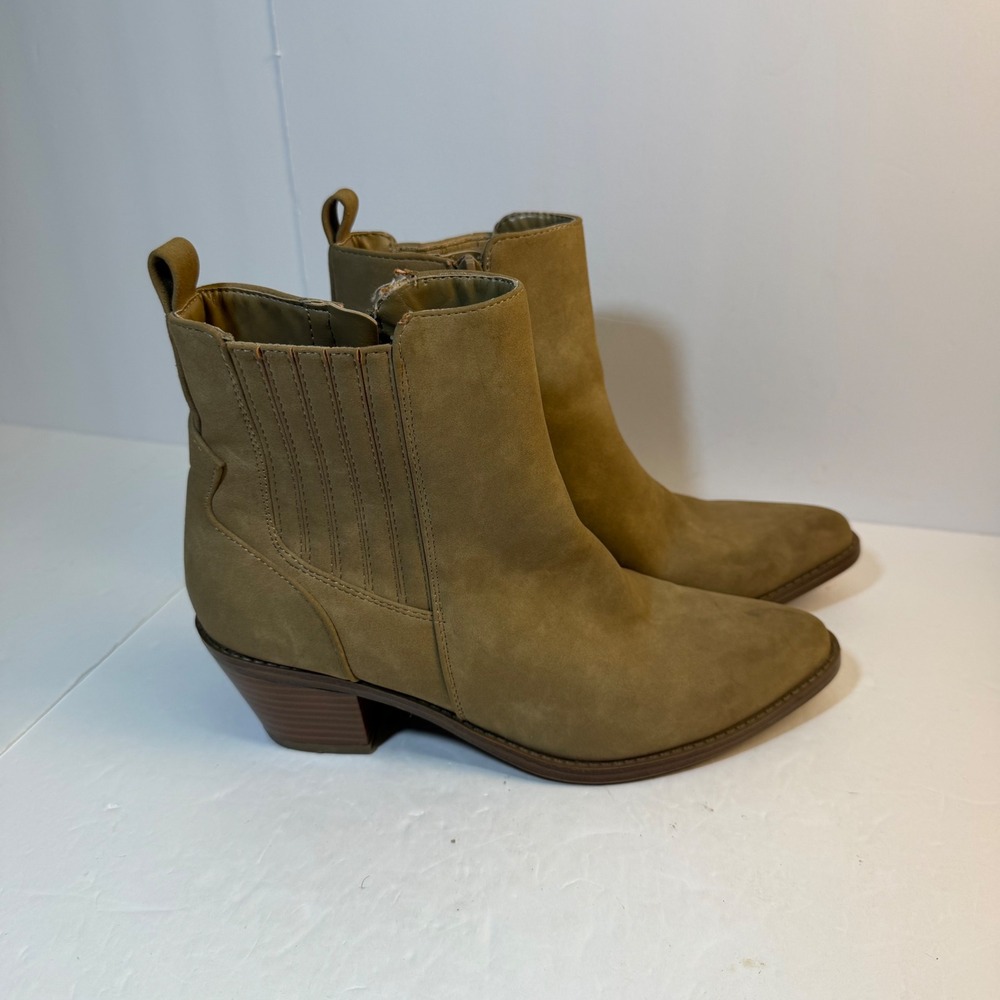 Unisa UNZYDN-R Tan Faux Suede Western Ankle Boots Pointed Toe Block Heel Size 7M